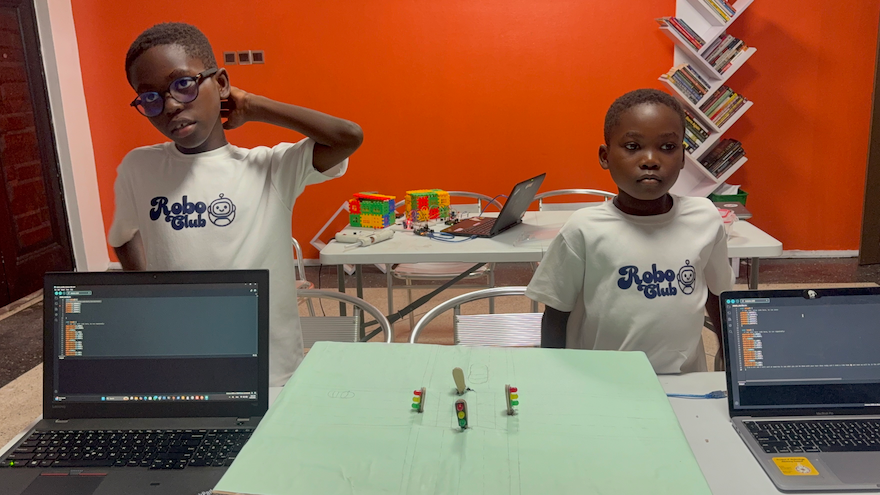 ROBO CLUB session photo 26